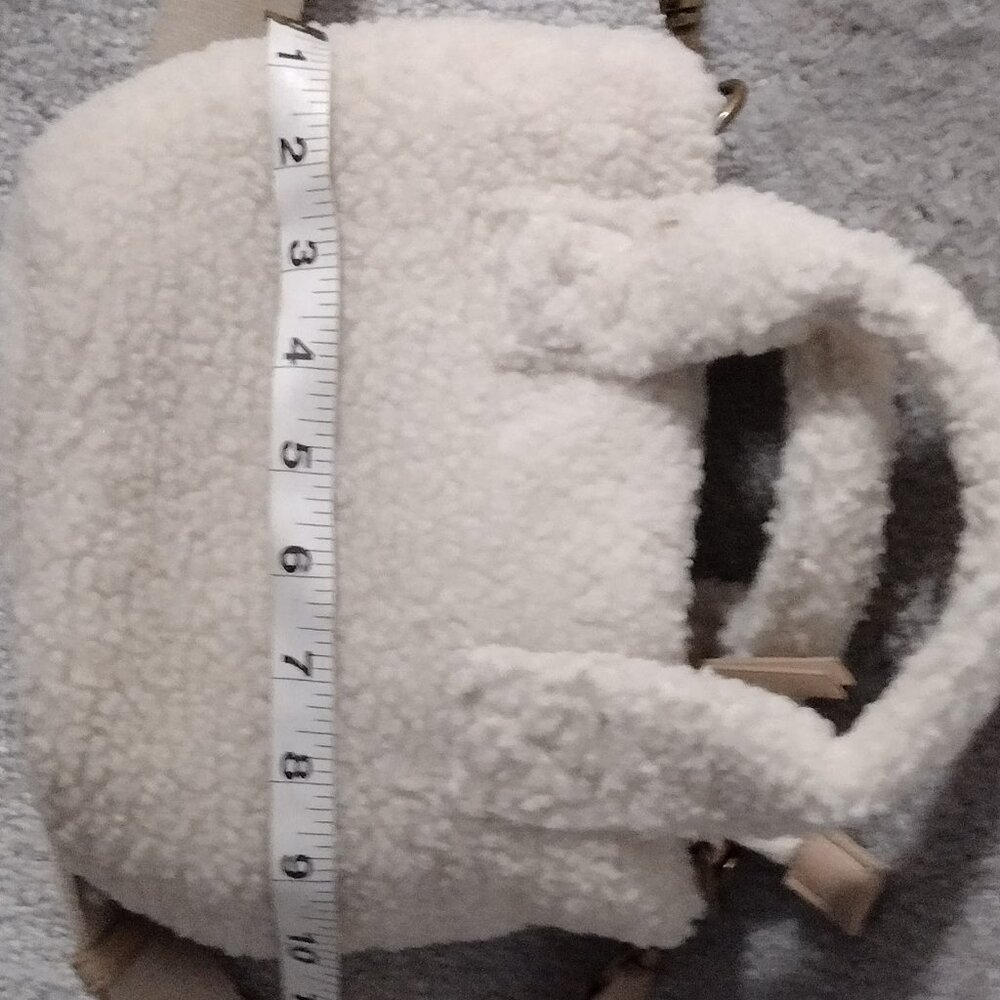 Universal Thread Sherpa Crossbody Mini Tote - Picture 6 of 8